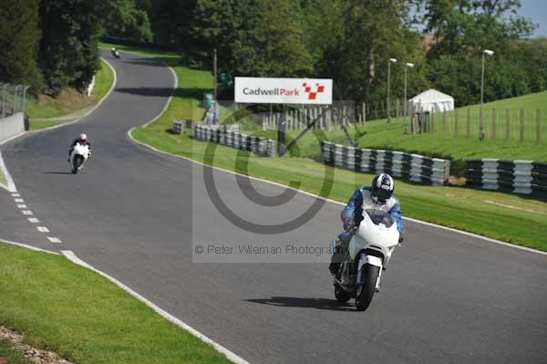 Motorcycle action photographs;Trackday digital images;cadwell;cadwell park photographs;event digital images;eventdigitalimages;motor racing louth lincolnshire;no limits trackday;peter wileman photography;trackday;trackday photos