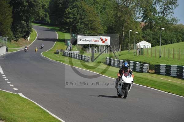 Motorcycle action photographs;Trackday digital images;cadwell;cadwell park photographs;event digital images;eventdigitalimages;motor racing louth lincolnshire;no limits trackday;peter wileman photography;trackday;trackday photos