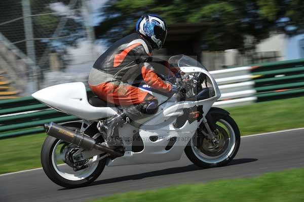 Motorcycle action photographs;Trackday digital images;cadwell;cadwell park photographs;event digital images;eventdigitalimages;motor racing louth lincolnshire;no limits trackday;peter wileman photography;trackday;trackday photos