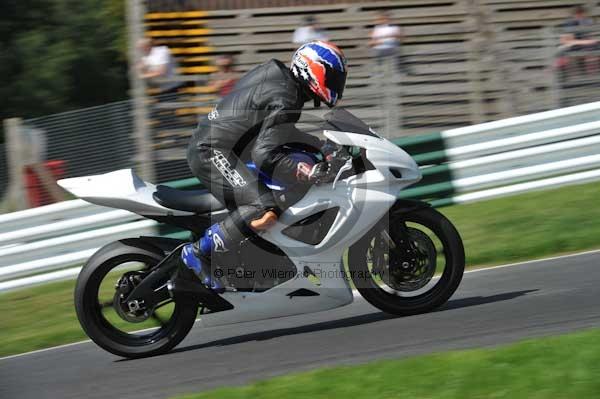 Motorcycle action photographs;Trackday digital images;cadwell;cadwell park photographs;event digital images;eventdigitalimages;motor racing louth lincolnshire;no limits trackday;peter wileman photography;trackday;trackday photos