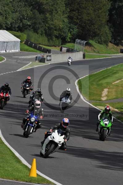Motorcycle action photographs;Trackday digital images;cadwell;cadwell park photographs;event digital images;eventdigitalimages;motor racing louth lincolnshire;no limits trackday;peter wileman photography;trackday;trackday photos