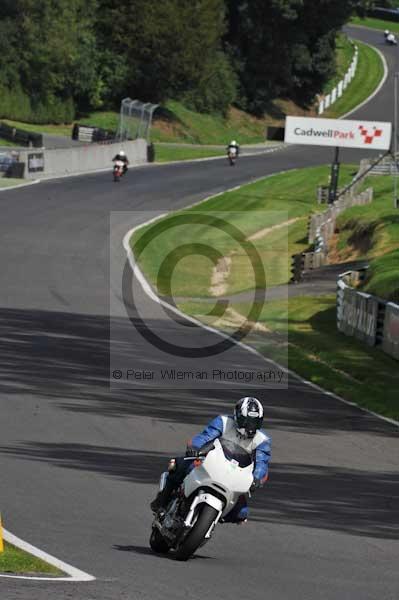 Motorcycle action photographs;Trackday digital images;cadwell;cadwell park photographs;event digital images;eventdigitalimages;motor racing louth lincolnshire;no limits trackday;peter wileman photography;trackday;trackday photos