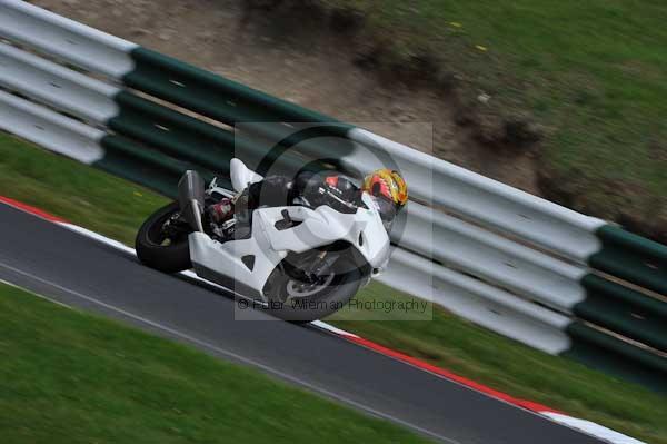 Motorcycle action photographs;Trackday digital images;cadwell;cadwell park photographs;event digital images;eventdigitalimages;motor racing louth lincolnshire;no limits trackday;peter wileman photography;trackday;trackday photos