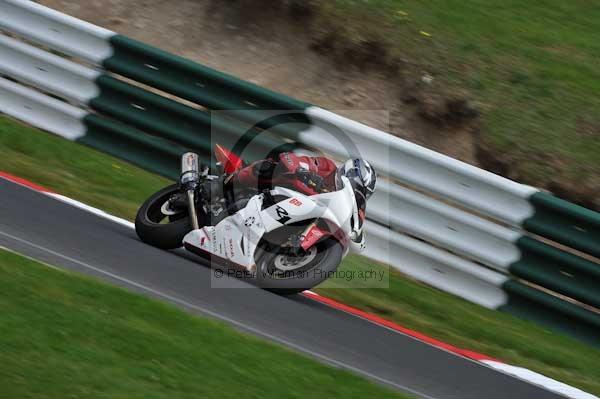 Motorcycle action photographs;Trackday digital images;cadwell;cadwell park photographs;event digital images;eventdigitalimages;motor racing louth lincolnshire;no limits trackday;peter wileman photography;trackday;trackday photos