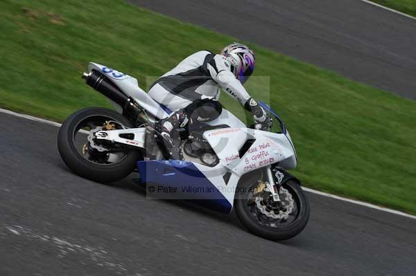 Motorcycle action photographs;Trackday digital images;cadwell;cadwell park photographs;event digital images;eventdigitalimages;motor racing louth lincolnshire;no limits trackday;peter wileman photography;trackday;trackday photos