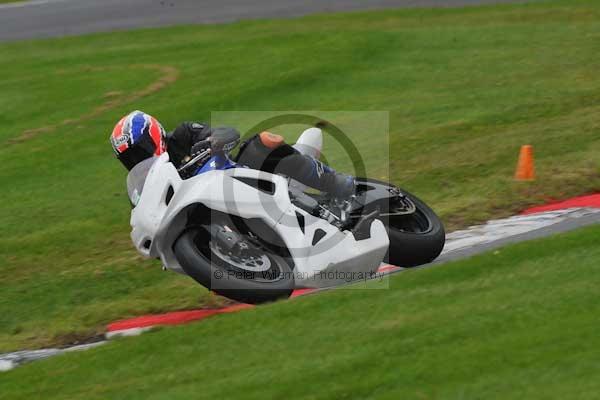 Motorcycle action photographs;Trackday digital images;cadwell;cadwell park photographs;event digital images;eventdigitalimages;motor racing louth lincolnshire;no limits trackday;peter wileman photography;trackday;trackday photos