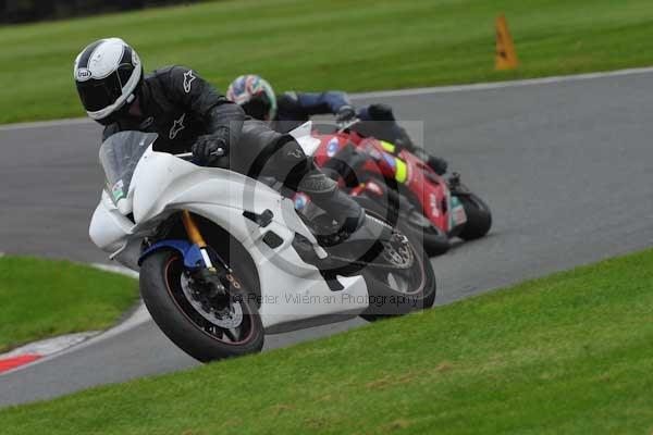 Motorcycle action photographs;Trackday digital images;cadwell;cadwell park photographs;event digital images;eventdigitalimages;motor racing louth lincolnshire;no limits trackday;peter wileman photography;trackday;trackday photos