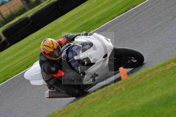 Motorcycle action photographs;Trackday digital images;cadwell;cadwell park photographs;event digital images;eventdigitalimages;motor racing louth lincolnshire;no limits trackday;peter wileman photography;trackday;trackday photos