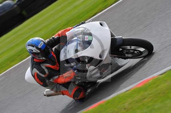 Motorcycle action photographs;Trackday digital images;cadwell;cadwell park photographs;event digital images;eventdigitalimages;motor racing louth lincolnshire;no limits trackday;peter wileman photography;trackday;trackday photos