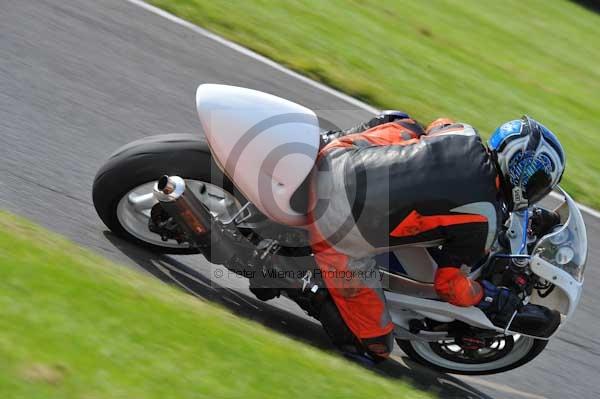 Motorcycle action photographs;Trackday digital images;cadwell;cadwell park photographs;event digital images;eventdigitalimages;motor racing louth lincolnshire;no limits trackday;peter wileman photography;trackday;trackday photos