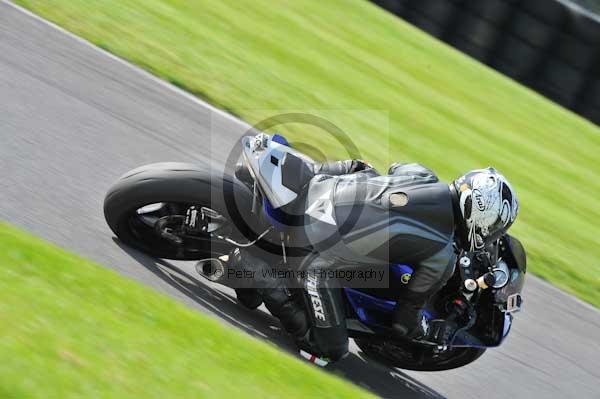 Motorcycle action photographs;Trackday digital images;cadwell;cadwell park photographs;event digital images;eventdigitalimages;motor racing louth lincolnshire;no limits trackday;peter wileman photography;trackday;trackday photos