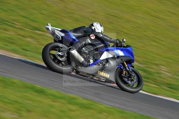 Motorcycle action photographs;Trackday digital images;cadwell;cadwell park photographs;event digital images;eventdigitalimages;motor racing louth lincolnshire;no limits trackday;peter wileman photography;trackday;trackday photos