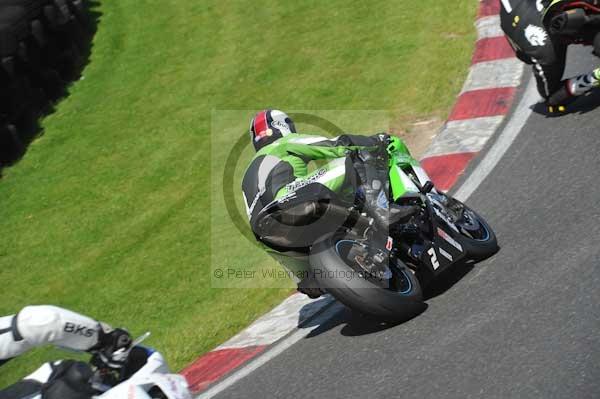 Motorcycle action photographs;Trackday digital images;cadwell;cadwell park photographs;event digital images;eventdigitalimages;motor racing louth lincolnshire;no limits trackday;peter wileman photography;trackday;trackday photos
