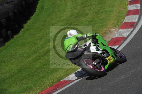 Motorcycle action photographs;Trackday digital images;cadwell;cadwell park photographs;event digital images;eventdigitalimages;motor racing louth lincolnshire;no limits trackday;peter wileman photography;trackday;trackday photos