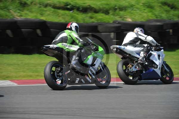 Motorcycle action photographs;Trackday digital images;cadwell;cadwell park photographs;event digital images;eventdigitalimages;motor racing louth lincolnshire;no limits trackday;peter wileman photography;trackday;trackday photos