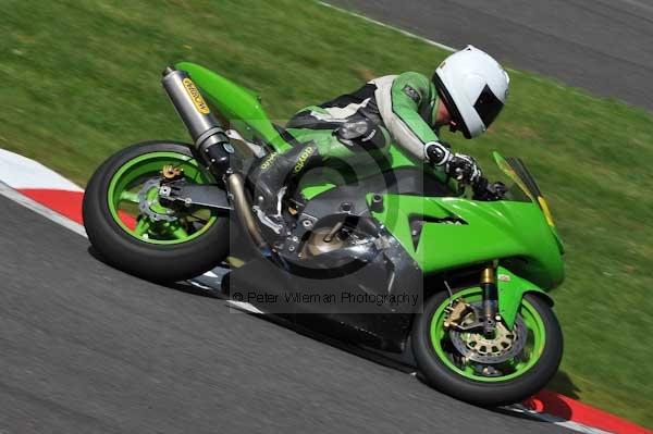 Motorcycle action photographs;Trackday digital images;cadwell;cadwell park photographs;event digital images;eventdigitalimages;motor racing louth lincolnshire;no limits trackday;peter wileman photography;trackday;trackday photos