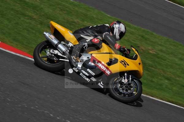 Motorcycle action photographs;Trackday digital images;cadwell;cadwell park photographs;event digital images;eventdigitalimages;motor racing louth lincolnshire;no limits trackday;peter wileman photography;trackday;trackday photos