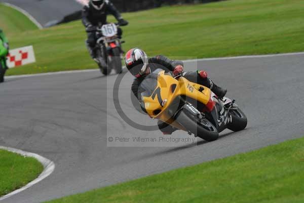 Motorcycle action photographs;Trackday digital images;cadwell;cadwell park photographs;event digital images;eventdigitalimages;motor racing louth lincolnshire;no limits trackday;peter wileman photography;trackday;trackday photos
