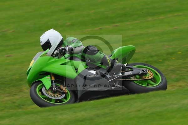 Motorcycle action photographs;Trackday digital images;cadwell;cadwell park photographs;event digital images;eventdigitalimages;motor racing louth lincolnshire;no limits trackday;peter wileman photography;trackday;trackday photos