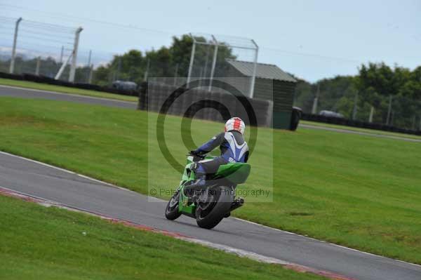 Motorcycle action photographs;Trackday digital images;cadwell;cadwell park photographs;event digital images;eventdigitalimages;motor racing louth lincolnshire;no limits trackday;peter wileman photography;trackday;trackday photos