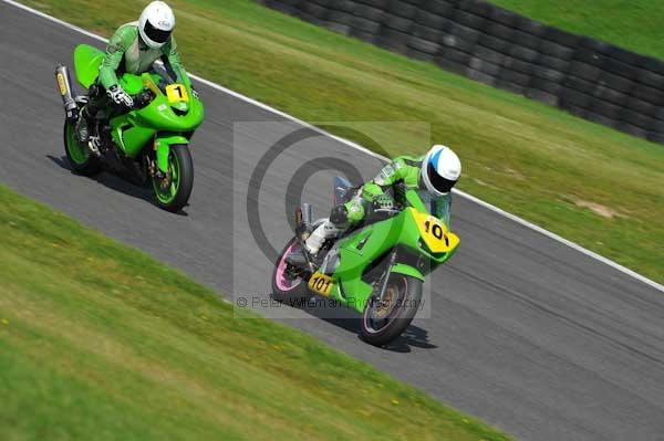 Motorcycle action photographs;Trackday digital images;cadwell;cadwell park photographs;event digital images;eventdigitalimages;motor racing louth lincolnshire;no limits trackday;peter wileman photography;trackday;trackday photos