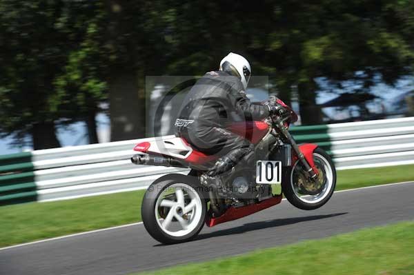 Motorcycle action photographs;Trackday digital images;cadwell;cadwell park photographs;event digital images;eventdigitalimages;motor racing louth lincolnshire;no limits trackday;peter wileman photography;trackday;trackday photos