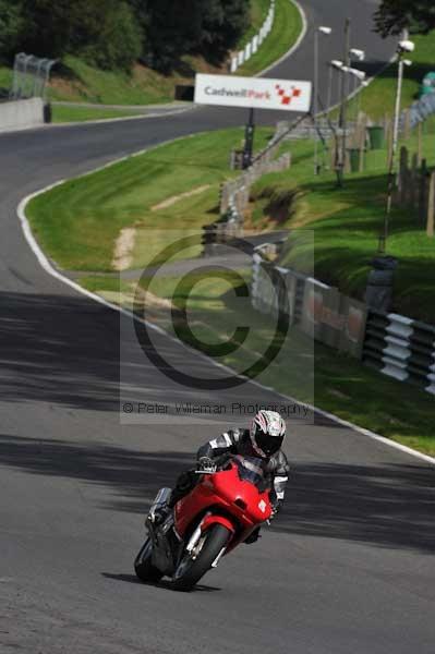 Motorcycle action photographs;Trackday digital images;cadwell;cadwell park photographs;event digital images;eventdigitalimages;motor racing louth lincolnshire;no limits trackday;peter wileman photography;trackday;trackday photos