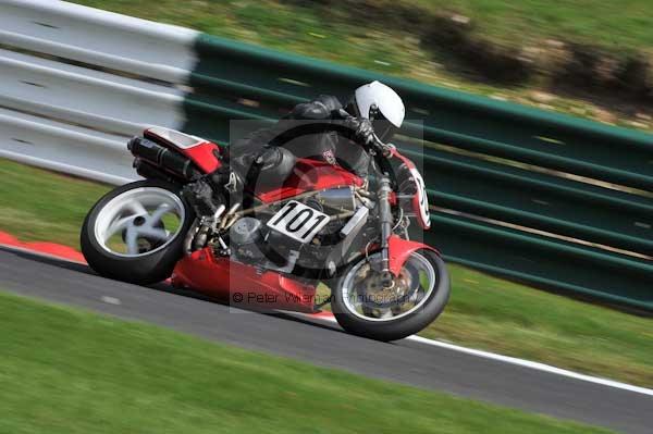 Motorcycle action photographs;Trackday digital images;cadwell;cadwell park photographs;event digital images;eventdigitalimages;motor racing louth lincolnshire;no limits trackday;peter wileman photography;trackday;trackday photos