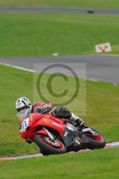 Motorcycle action photographs;Trackday digital images;cadwell;cadwell park photographs;event digital images;eventdigitalimages;motor racing louth lincolnshire;no limits trackday;peter wileman photography;trackday;trackday photos