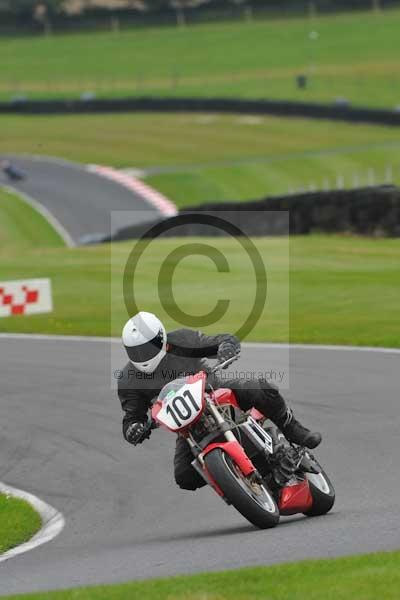 Motorcycle action photographs;Trackday digital images;cadwell;cadwell park photographs;event digital images;eventdigitalimages;motor racing louth lincolnshire;no limits trackday;peter wileman photography;trackday;trackday photos
