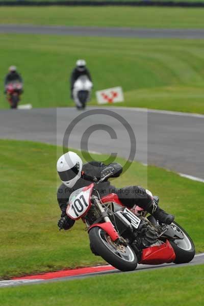 Motorcycle action photographs;Trackday digital images;cadwell;cadwell park photographs;event digital images;eventdigitalimages;motor racing louth lincolnshire;no limits trackday;peter wileman photography;trackday;trackday photos