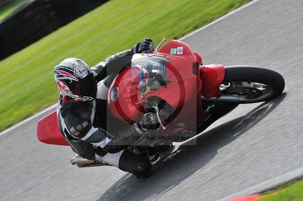 Motorcycle action photographs;Trackday digital images;cadwell;cadwell park photographs;event digital images;eventdigitalimages;motor racing louth lincolnshire;no limits trackday;peter wileman photography;trackday;trackday photos