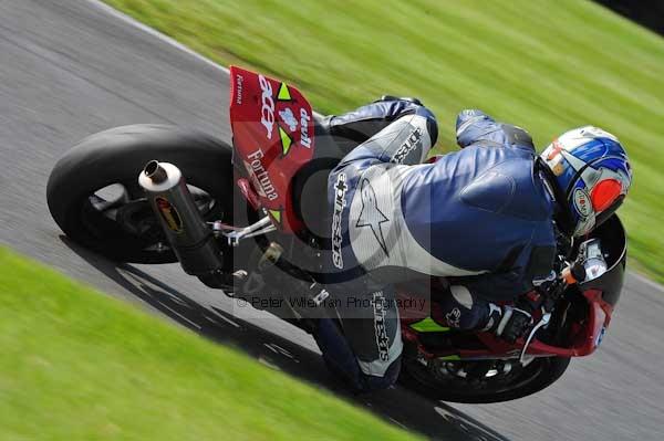 Motorcycle action photographs;Trackday digital images;cadwell;cadwell park photographs;event digital images;eventdigitalimages;motor racing louth lincolnshire;no limits trackday;peter wileman photography;trackday;trackday photos