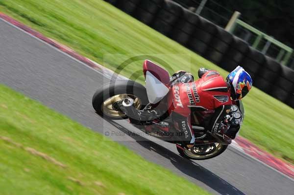 Motorcycle action photographs;Trackday digital images;cadwell;cadwell park photographs;event digital images;eventdigitalimages;motor racing louth lincolnshire;no limits trackday;peter wileman photography;trackday;trackday photos