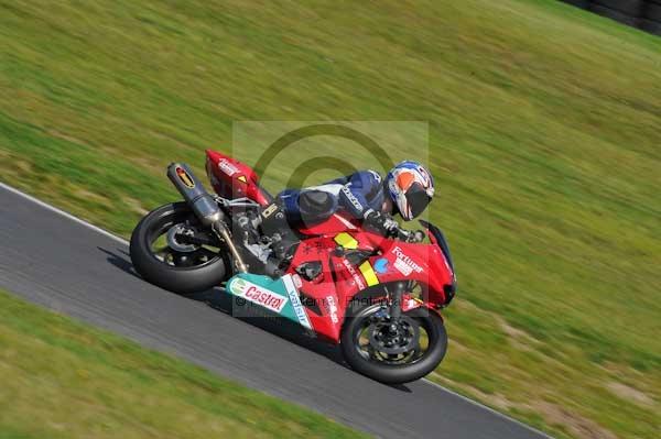 Motorcycle action photographs;Trackday digital images;cadwell;cadwell park photographs;event digital images;eventdigitalimages;motor racing louth lincolnshire;no limits trackday;peter wileman photography;trackday;trackday photos