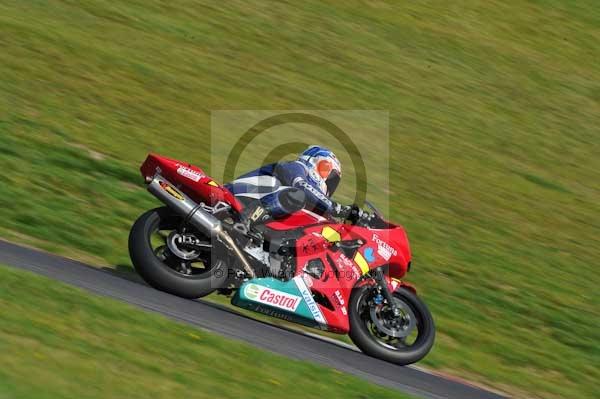 Motorcycle action photographs;Trackday digital images;cadwell;cadwell park photographs;event digital images;eventdigitalimages;motor racing louth lincolnshire;no limits trackday;peter wileman photography;trackday;trackday photos