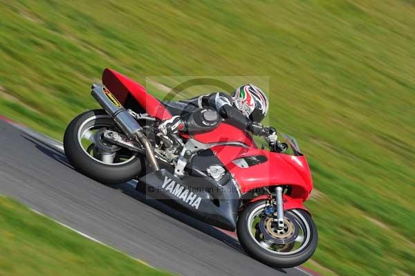 Motorcycle action photographs;Trackday digital images;cadwell;cadwell park photographs;event digital images;eventdigitalimages;motor racing louth lincolnshire;no limits trackday;peter wileman photography;trackday;trackday photos