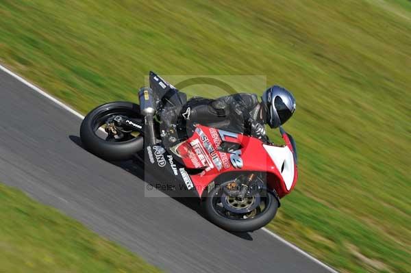 Motorcycle action photographs;Trackday digital images;cadwell;cadwell park photographs;event digital images;eventdigitalimages;motor racing louth lincolnshire;no limits trackday;peter wileman photography;trackday;trackday photos