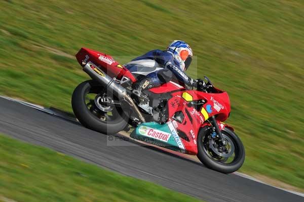 Motorcycle action photographs;Trackday digital images;cadwell;cadwell park photographs;event digital images;eventdigitalimages;motor racing louth lincolnshire;no limits trackday;peter wileman photography;trackday;trackday photos