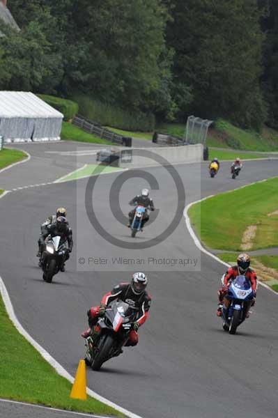 Motorcycle action photographs;Trackday digital images;cadwell;cadwell park photographs;event digital images;eventdigitalimages;motor racing louth lincolnshire;no limits trackday;peter wileman photography;trackday;trackday photos