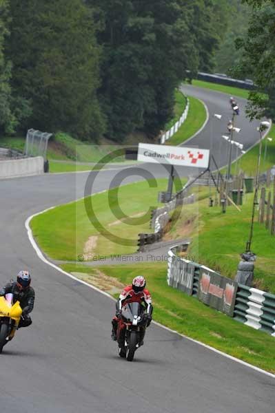 Motorcycle action photographs;Trackday digital images;cadwell;cadwell park photographs;event digital images;eventdigitalimages;motor racing louth lincolnshire;no limits trackday;peter wileman photography;trackday;trackday photos