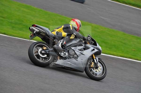 Motorcycle action photographs;Trackday digital images;cadwell;cadwell park photographs;event digital images;eventdigitalimages;motor racing louth lincolnshire;no limits trackday;peter wileman photography;trackday;trackday photos