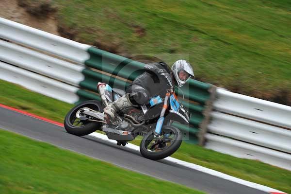 Motorcycle action photographs;Trackday digital images;cadwell;cadwell park photographs;event digital images;eventdigitalimages;motor racing louth lincolnshire;no limits trackday;peter wileman photography;trackday;trackday photos
