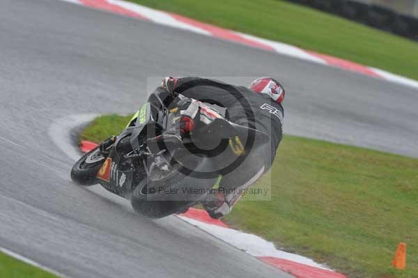 Motorcycle action photographs;Trackday digital images;cadwell;cadwell park photographs;event digital images;eventdigitalimages;motor racing louth lincolnshire;no limits trackday;peter wileman photography;trackday;trackday photos