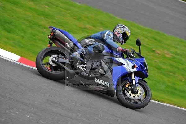 Motorcycle action photographs;Trackday digital images;cadwell;cadwell park photographs;event digital images;eventdigitalimages;motor racing louth lincolnshire;no limits trackday;peter wileman photography;trackday;trackday photos