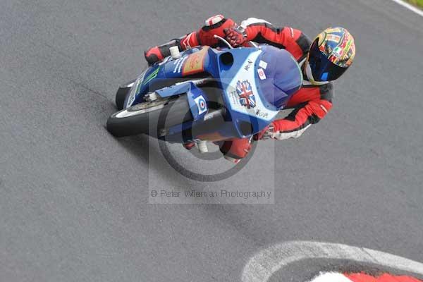 Motorcycle action photographs;Trackday digital images;cadwell;cadwell park photographs;event digital images;eventdigitalimages;motor racing louth lincolnshire;no limits trackday;peter wileman photography;trackday;trackday photos