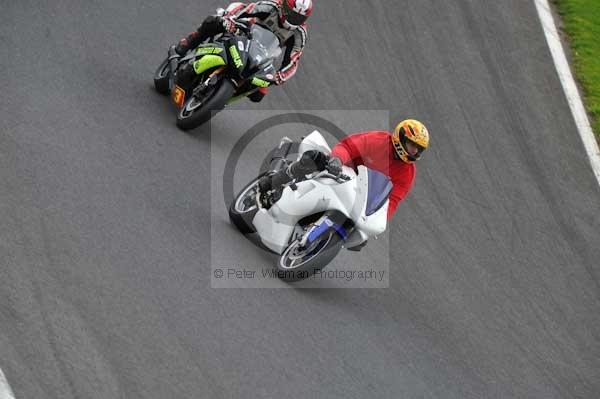 Motorcycle action photographs;Trackday digital images;cadwell;cadwell park photographs;event digital images;eventdigitalimages;motor racing louth lincolnshire;no limits trackday;peter wileman photography;trackday;trackday photos