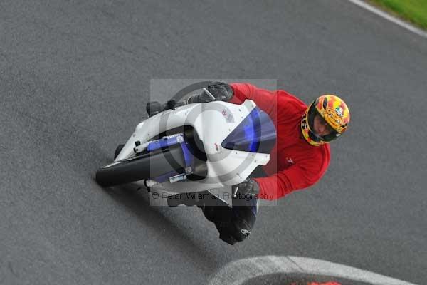 Motorcycle action photographs;Trackday digital images;cadwell;cadwell park photographs;event digital images;eventdigitalimages;motor racing louth lincolnshire;no limits trackday;peter wileman photography;trackday;trackday photos