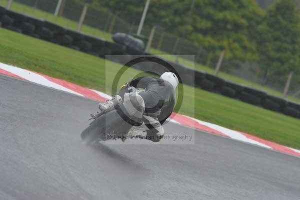 Motorcycle action photographs;Trackday digital images;cadwell;cadwell park photographs;event digital images;eventdigitalimages;motor racing louth lincolnshire;no limits trackday;peter wileman photography;trackday;trackday photos