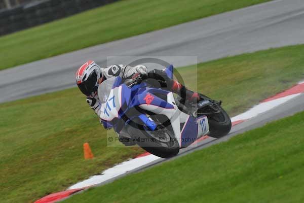 Motorcycle action photographs;Trackday digital images;cadwell;cadwell park photographs;event digital images;eventdigitalimages;motor racing louth lincolnshire;no limits trackday;peter wileman photography;trackday;trackday photos